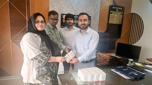 ভাঙ্গুড়া উপজেলা স্বাস্থ্য কমপ্লেক্সের জন্য পৌরসভার উদ্যোগে ৩০ পিস রাবিক্স ভ্যাকসিন হস্তান্তর করেন পৌর প্রশাসক, উপজেলা সহকারী কমিশনার (ভূমি) ও নির্বাহী ম্যাজিস্ট্রেট জনাব মিজানুর রহমান।