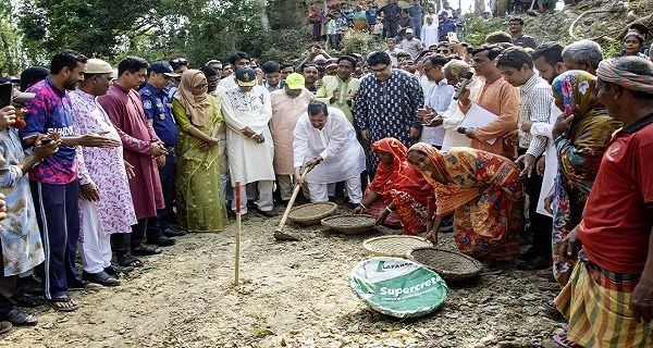 রাজশাহীর গোদাগাড়ীতে দমদমা খাল খনন কর্মসূচির উদ্বোধন, খাদ্যে স্বয়ংসম্পূর্ণতার আহ্বান ভূমিমন্ত্রীর