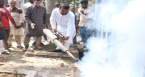 দীর্ঘ বিরতির পর রাজশাহীতে আবারও মশা নিধন কার্যক্রম শুরু