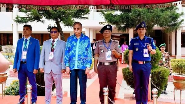 পাবনায় পৌঁছেছেন রাষ্ট্রপতি