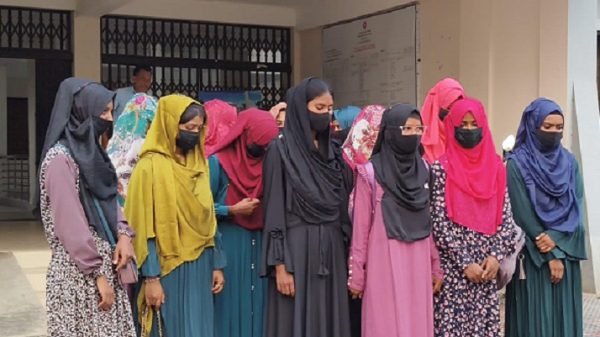 ভাঙ্গুড়ায় এইচএসসি ফরম ফিলাপ নিয়ে ‘আত্মহত্যার হুমকি’র তদন্তে বেরিয়ে এলো আসল ঘটনা