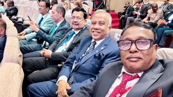 তানজানিয়ার আরুশায় অনুষ্ঠিত ইন্টার-পার্লামেন্টারি ইউনিয়ন (IPU)-এর ১৫৩তম অ্যাসেম্বলিতে উপস্থিত রয়েছেন শ্রম ও কর্মসংস্থান মন্ত্রনালয় সম্পর্কিত স্থায়ী কমিটির সভাপতি এ্যাড. শামছুর রহমান শিমুল বিশ্বাস, এমপি।